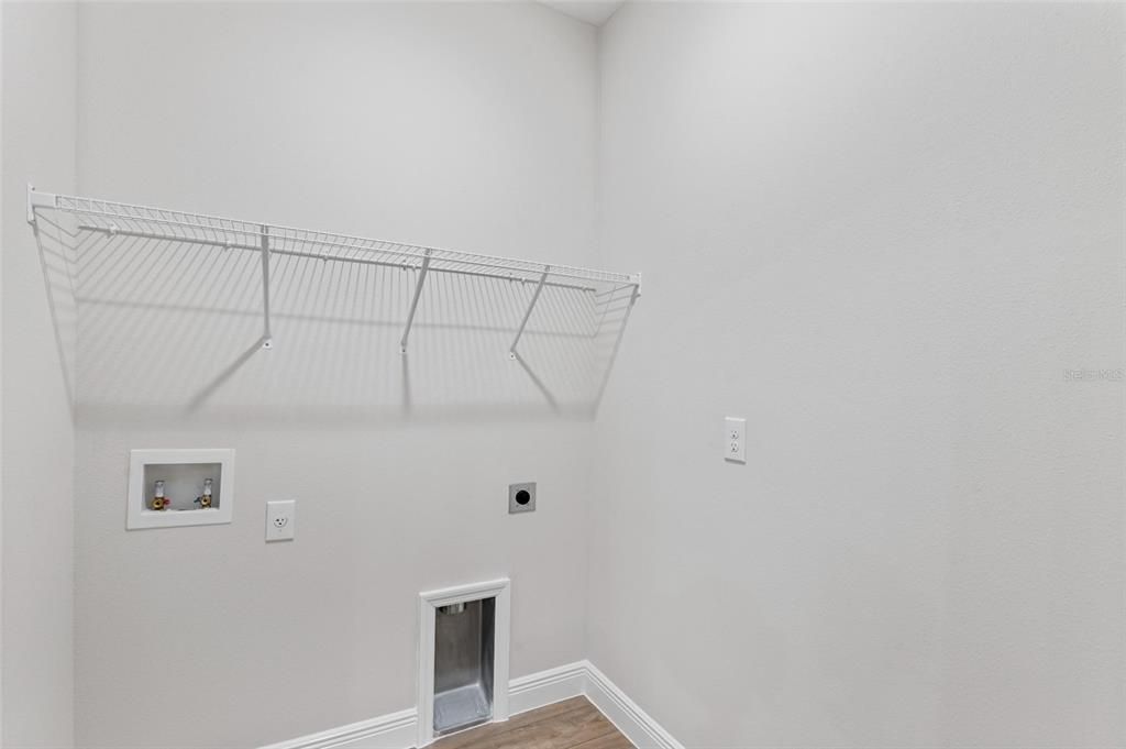 For Sale: $328,790 (4 beds, 3 baths, 1985 Square Feet)