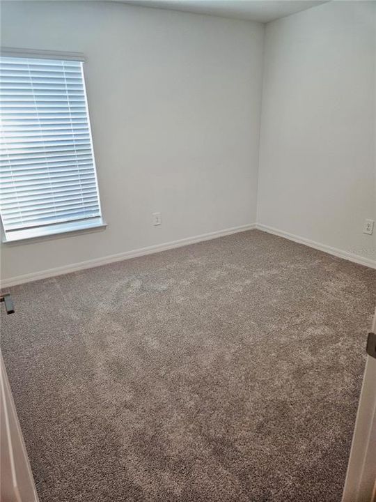 For Rent: $2,800 (4 beds, 2 baths, 1817 Square Feet)