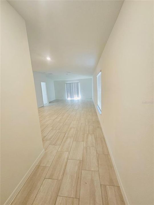 For Rent: $2,800 (4 beds, 2 baths, 1817 Square Feet)