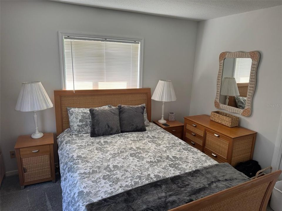 For Sale: $650,000 (2 beds, 2 baths, 1186 Square Feet)