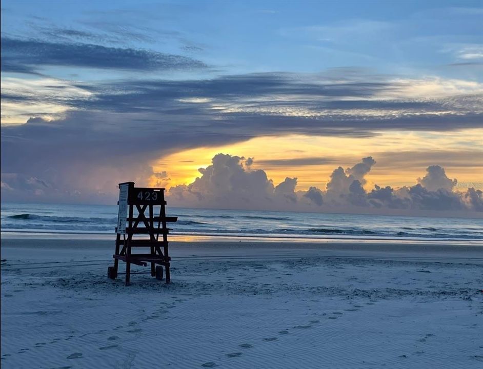 For Sale: $650,000 (2 beds, 2 baths, 1186 Square Feet)