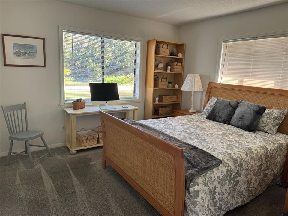 For Sale: $650,000 (2 beds, 2 baths, 1186 Square Feet)