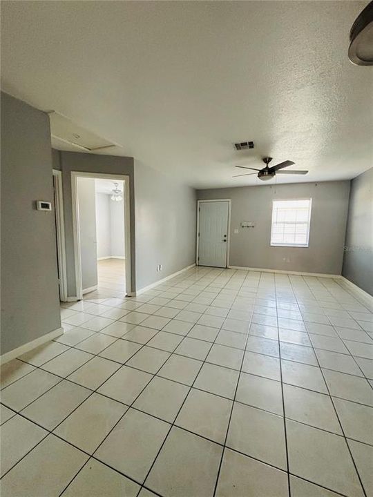 En Venta: $220,000 (2 camas, 2 baños, 875 Pies cuadrados)