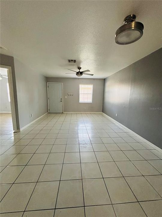 En Venta: $220,000 (2 camas, 2 baños, 875 Pies cuadrados)