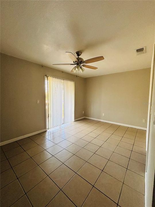 En Venta: $220,000 (2 camas, 2 baños, 875 Pies cuadrados)