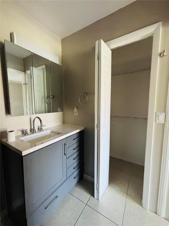 En Venta: $220,000 (2 camas, 2 baños, 875 Pies cuadrados)