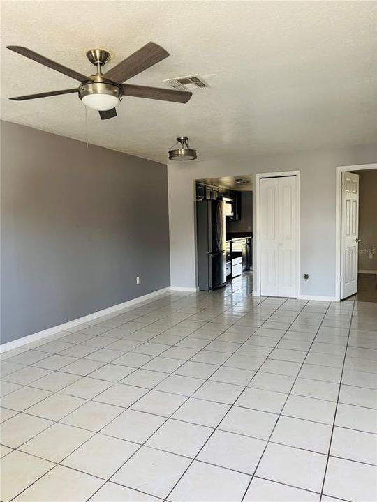 En Venta: $220,000 (2 camas, 2 baños, 875 Pies cuadrados)