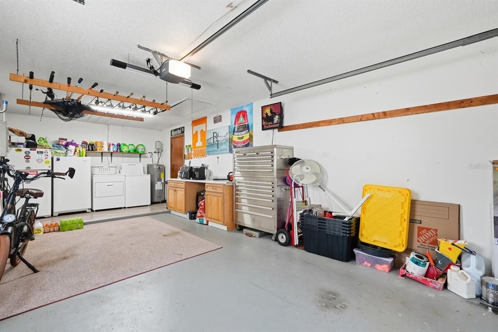 待售: $399,000 (4 贝兹, 2 浴室, 1900 平方英尺)