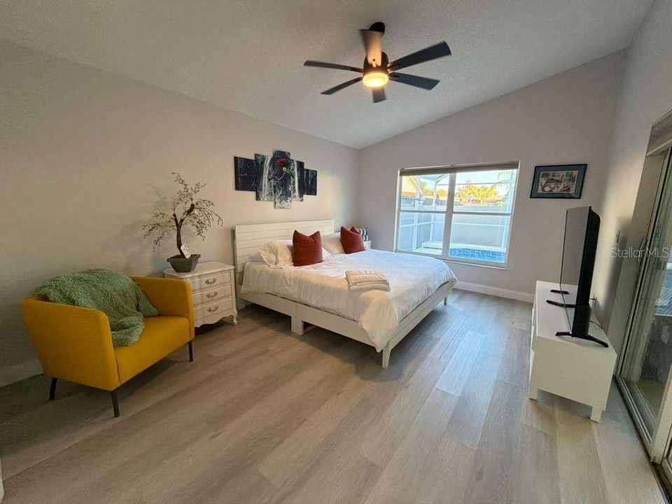 En Venta: $435,000 (4 camas, 2 baños, 1713 Pies cuadrados)