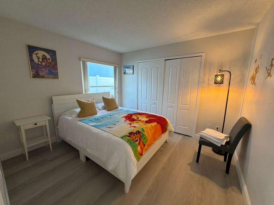 En Venta: $435,000 (4 camas, 2 baños, 1713 Pies cuadrados)