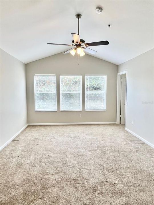 For Rent: $2,350 (3 beds, 2 baths, 1665 Square Feet)