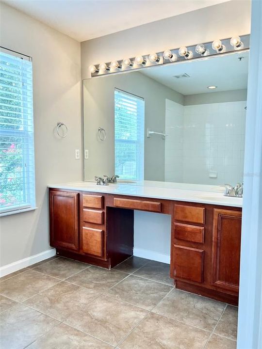 For Rent: $2,350 (3 beds, 2 baths, 1665 Square Feet)