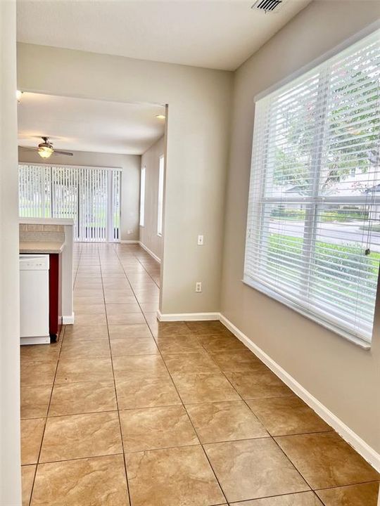 For Rent: $2,350 (3 beds, 2 baths, 1665 Square Feet)