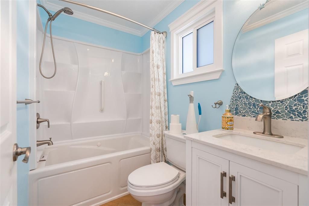 На продажу: $255,500 (2 спален, 2 ванн, 1120 Квадратных фут)