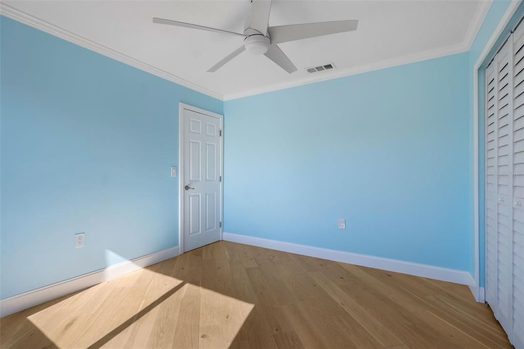 На продажу: $255,500 (2 спален, 2 ванн, 1120 Квадратных фут)