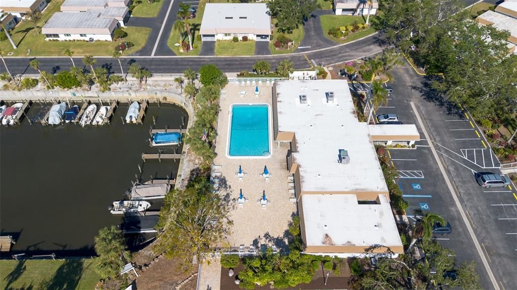 На продажу: $255,500 (2 спален, 2 ванн, 1120 Квадратных фут)