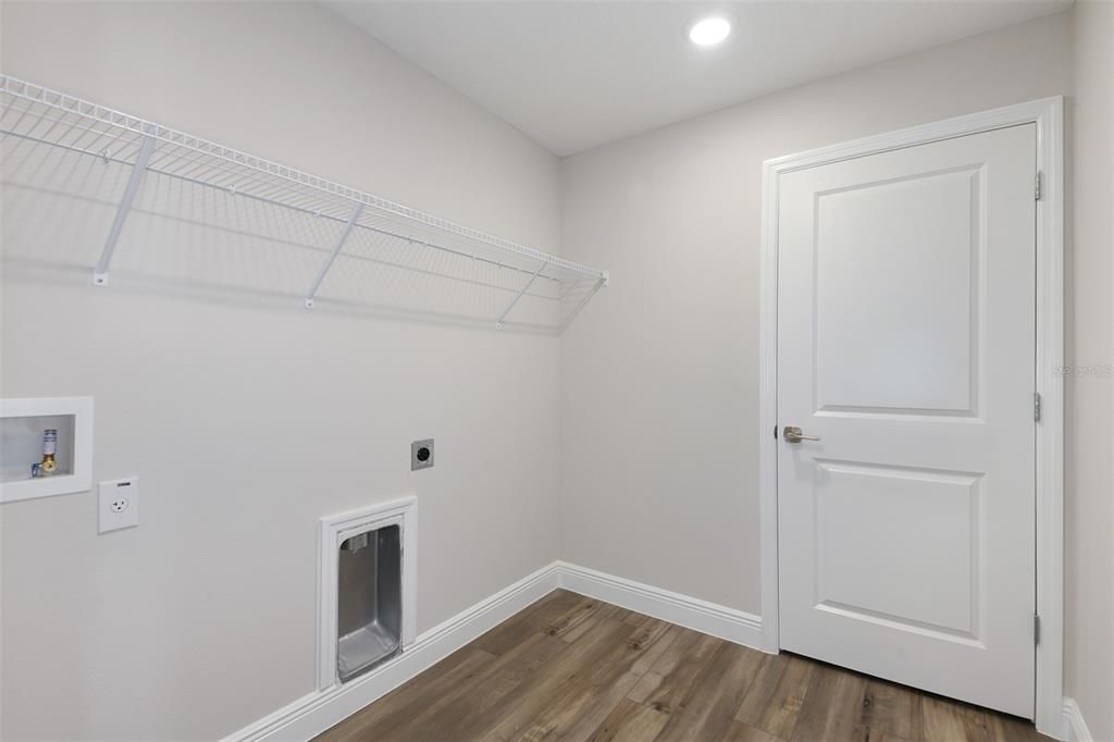 For Sale: $315,490 (2 beds, 2 baths, 1810 Square Feet)