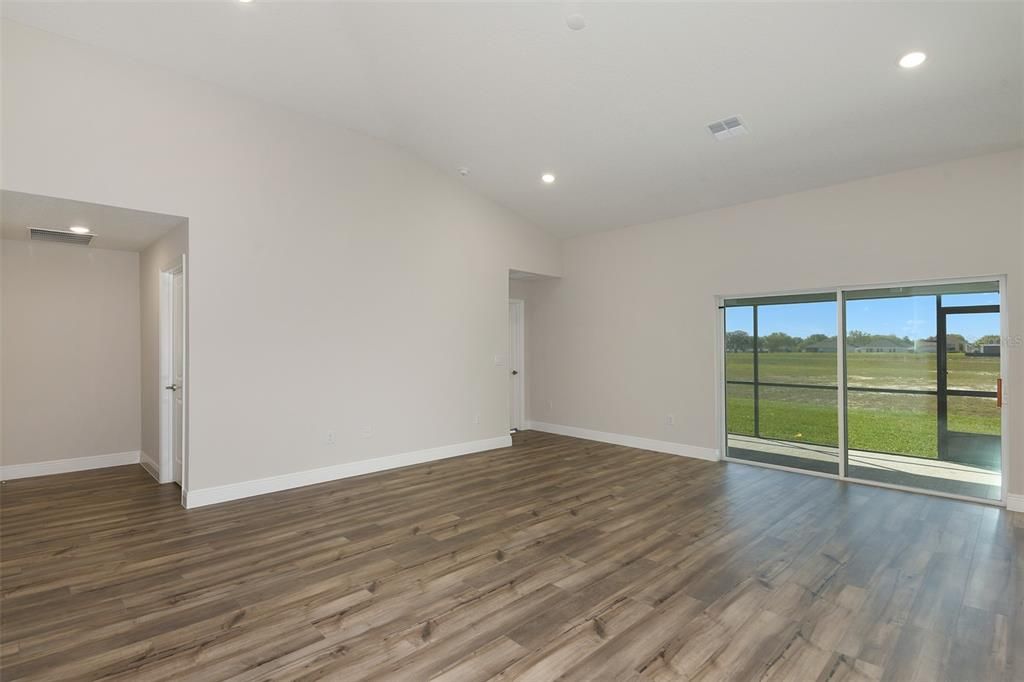 For Sale: $315,490 (2 beds, 2 baths, 1810 Square Feet)