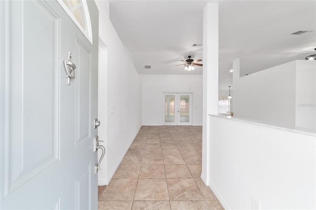 For Rent: $2,300 (3 beds, 2 baths, 1707 Square Feet)