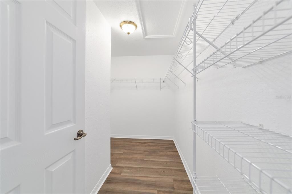 For Rent: $2,300 (3 beds, 2 baths, 1707 Square Feet)