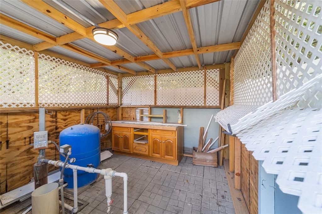 For Rent: $2,300 (3 beds, 2 baths, 1707 Square Feet)