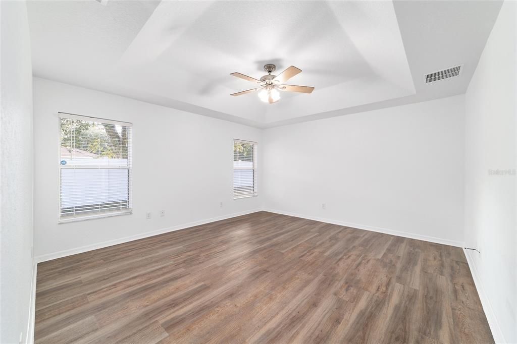 For Rent: $2,300 (3 beds, 2 baths, 1707 Square Feet)