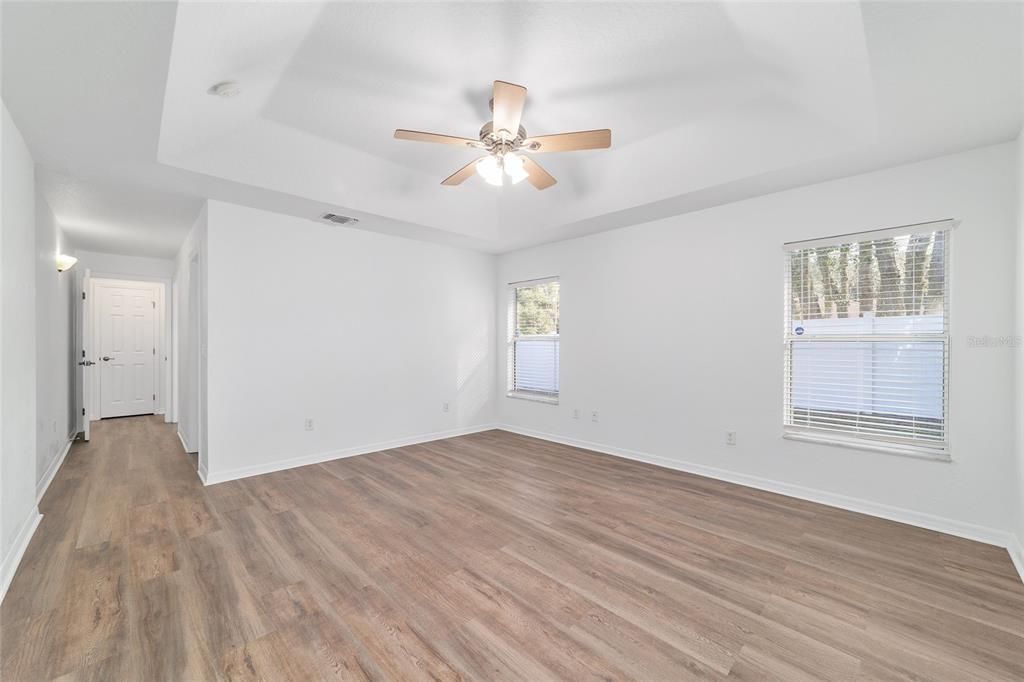 For Rent: $2,300 (3 beds, 2 baths, 1707 Square Feet)