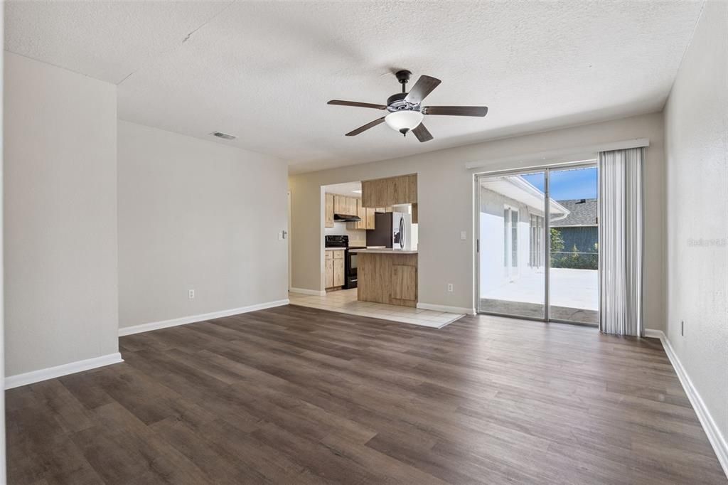 For Sale: $395,000 (4 beds, 3 baths, 1814 Square Feet)