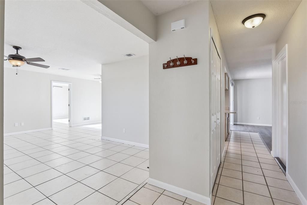 For Sale: $395,000 (4 beds, 3 baths, 1814 Square Feet)