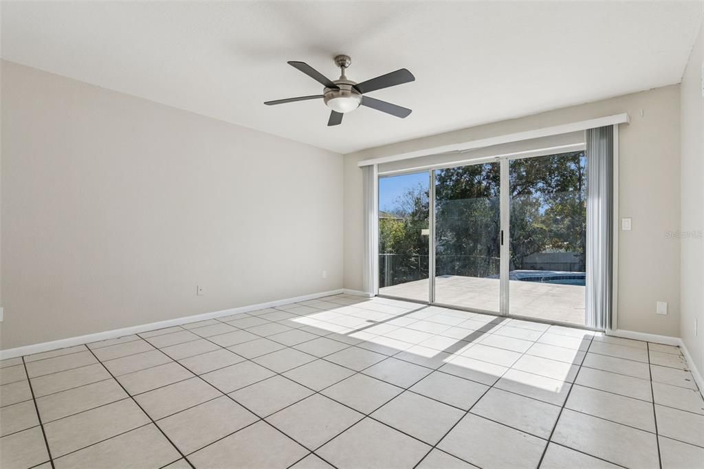 For Sale: $395,000 (4 beds, 3 baths, 1814 Square Feet)