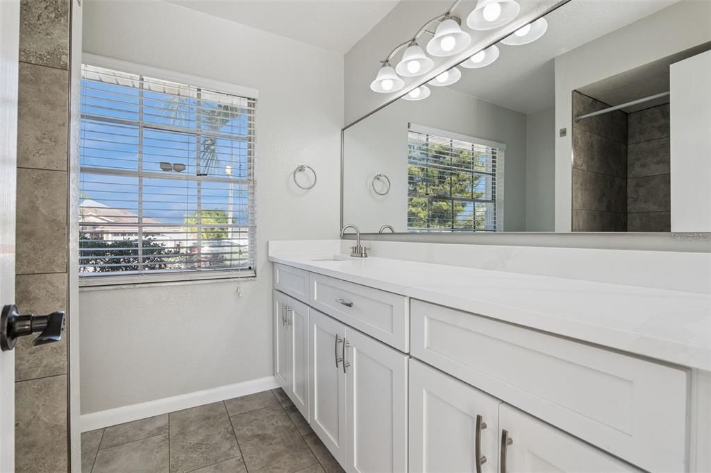 For Sale: $395,000 (4 beds, 3 baths, 1814 Square Feet)