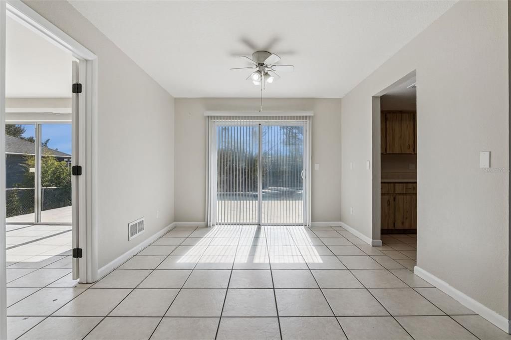 For Sale: $395,000 (4 beds, 3 baths, 1814 Square Feet)