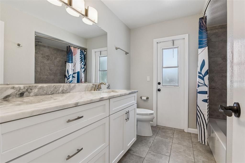 For Sale: $395,000 (4 beds, 3 baths, 1814 Square Feet)