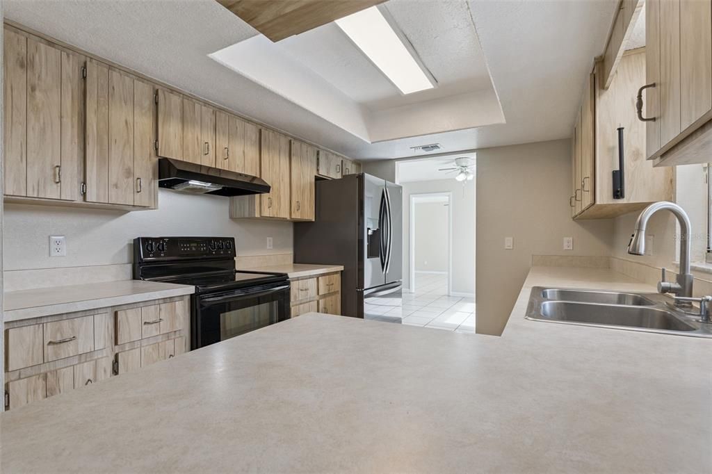 For Sale: $395,000 (4 beds, 3 baths, 1814 Square Feet)