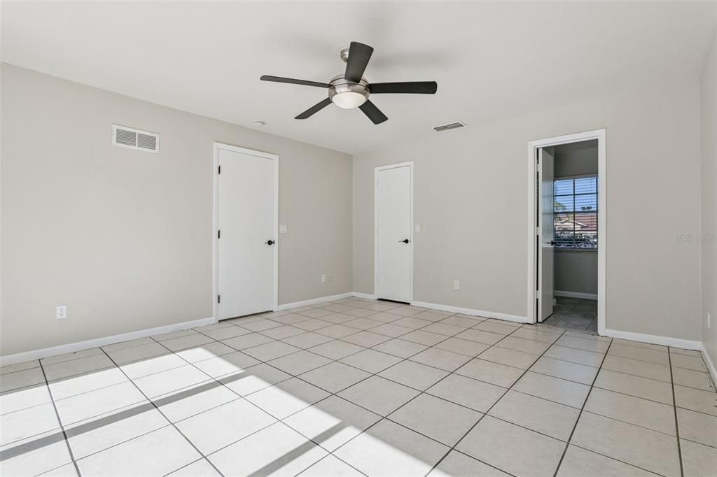 For Sale: $395,000 (4 beds, 3 baths, 1814 Square Feet)