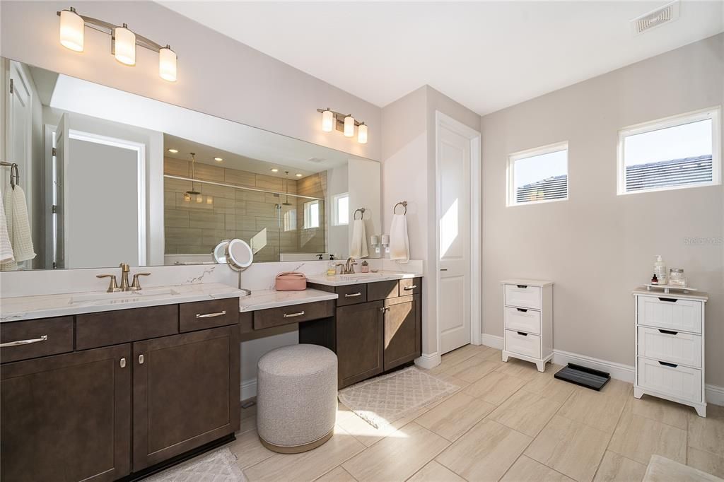 待售: $992,000 (4 贝兹, 3 浴室, 3032 平方英尺)