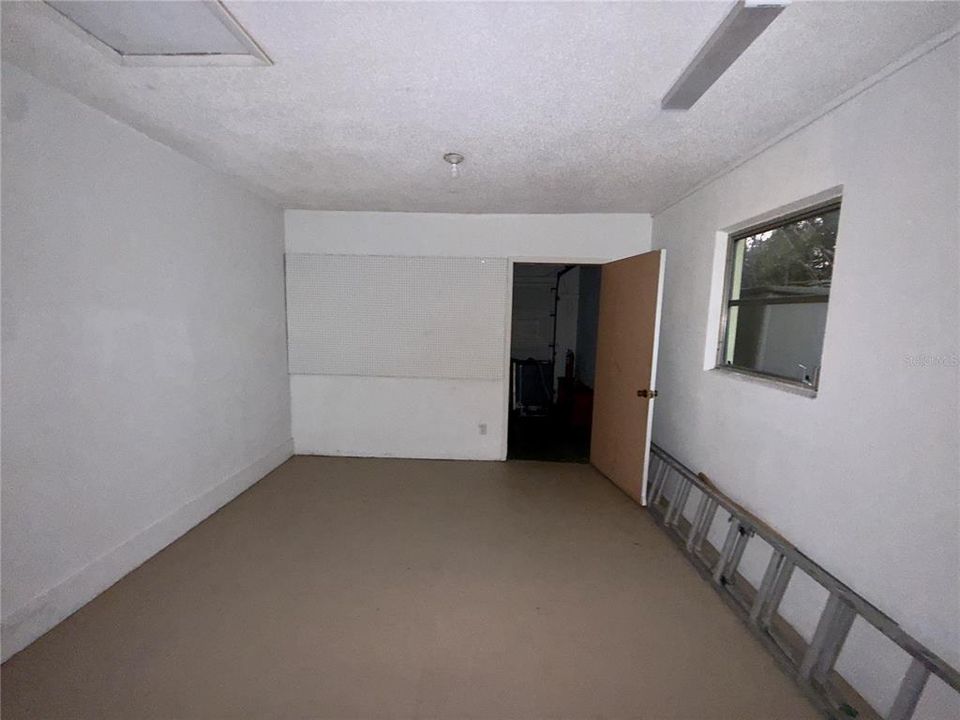 На продажу: $65,000 (2 спален, 1 ванн, 1396 Квадратных фут)