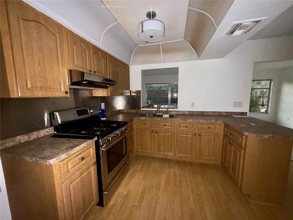 На продажу: $65,000 (2 спален, 1 ванн, 1396 Квадратных фут)