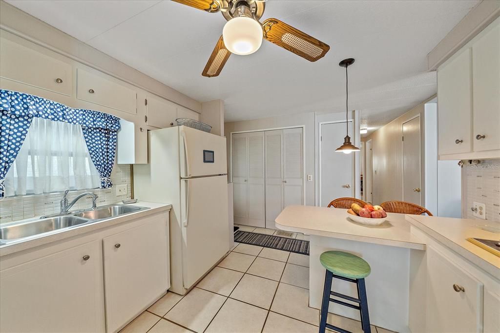 En Venta: $299,000 (3 camas, 2 baños, 1392 Pies cuadrados)