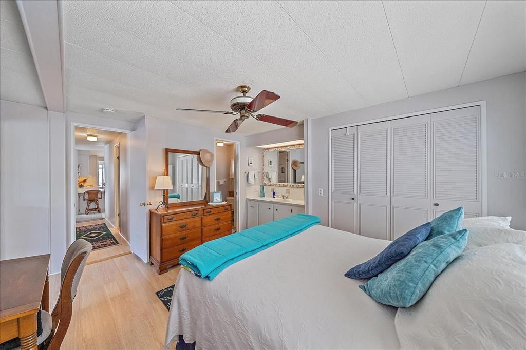 En Venta: $299,000 (3 camas, 2 baños, 1392 Pies cuadrados)