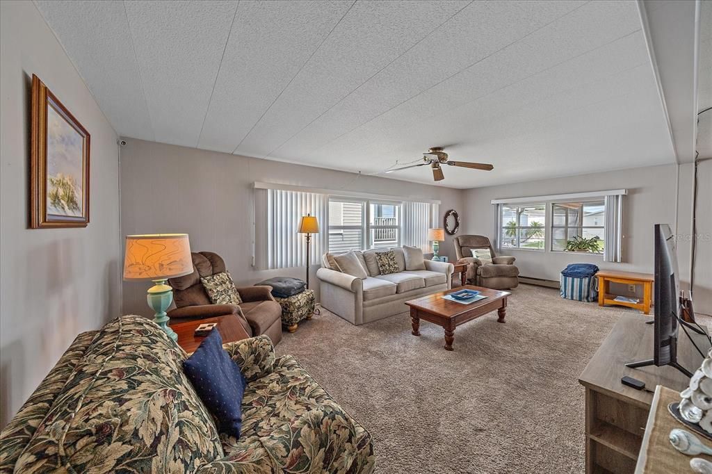 En Venta: $299,000 (3 camas, 2 baños, 1392 Pies cuadrados)