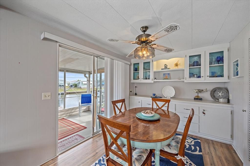 En Venta: $299,000 (3 camas, 2 baños, 1392 Pies cuadrados)