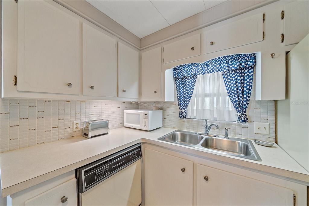 En Venta: $299,000 (3 camas, 2 baños, 1392 Pies cuadrados)