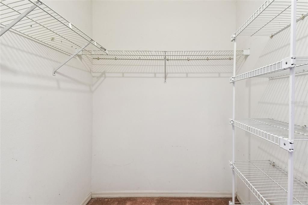 待售: $299,000 (2 贝兹, 2 浴室, 1830 平方英尺)