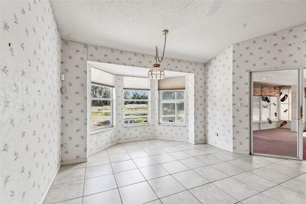 待售: $299,000 (2 贝兹, 2 浴室, 1830 平方英尺)