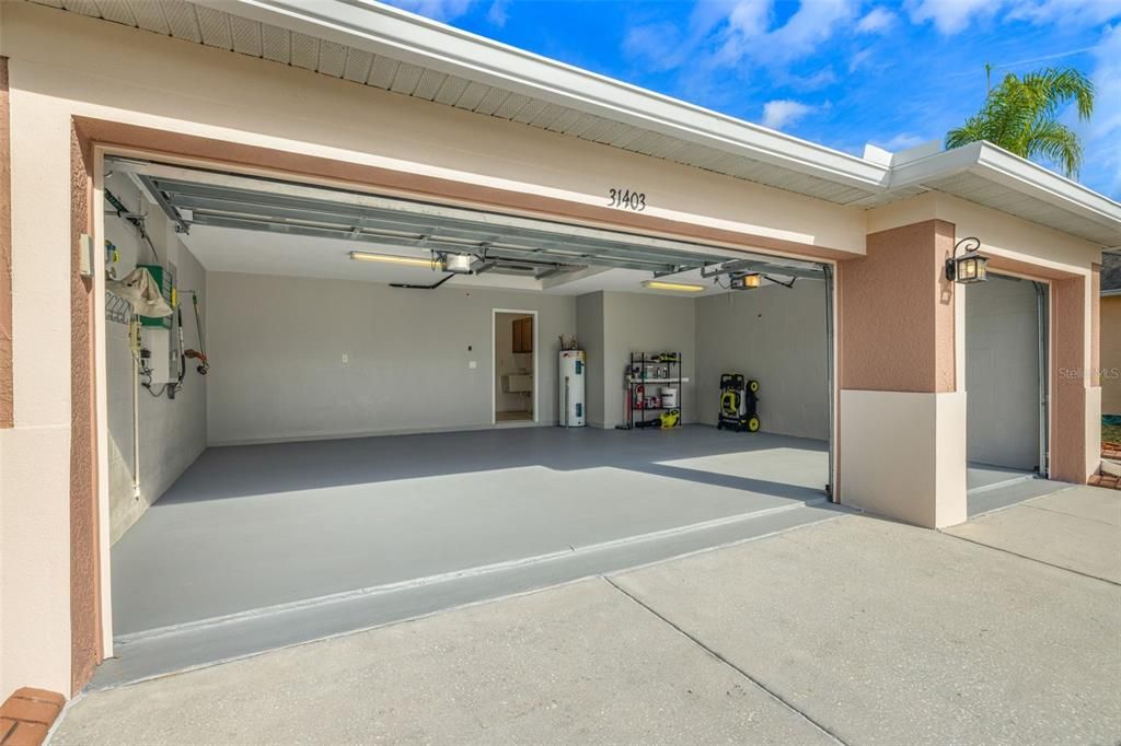 For Sale: $449,900 (5 beds, 3 baths, 2652 Square Feet)