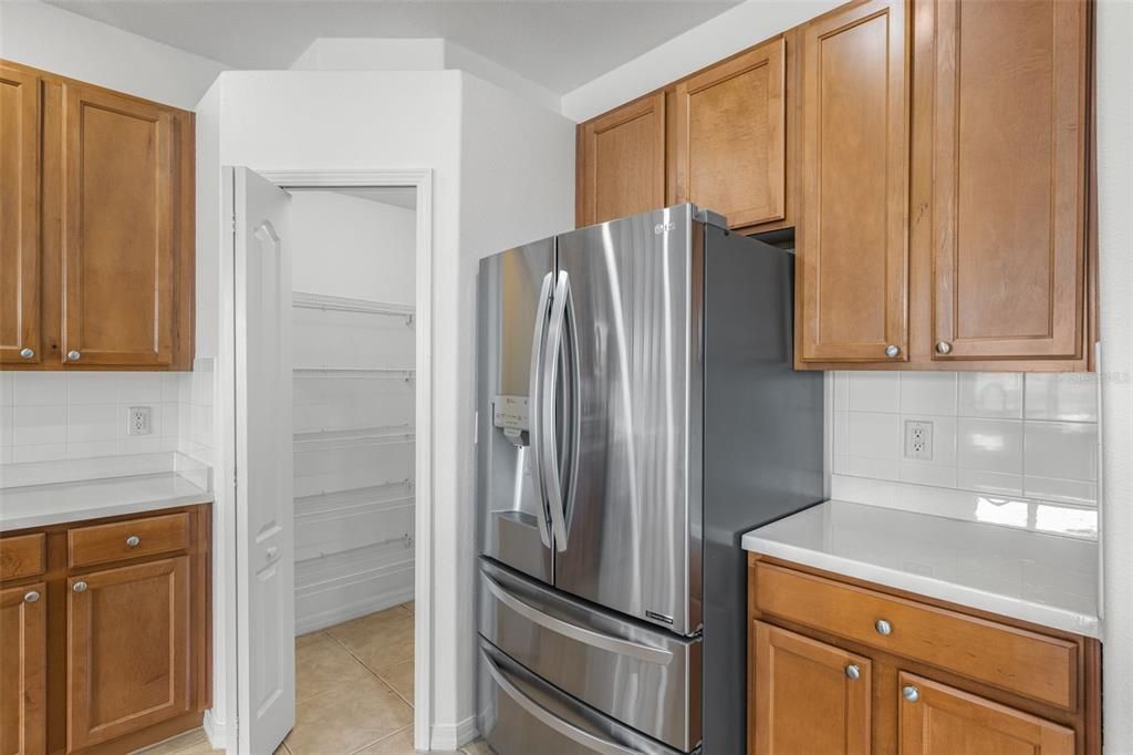 For Sale: $449,900 (5 beds, 3 baths, 2652 Square Feet)