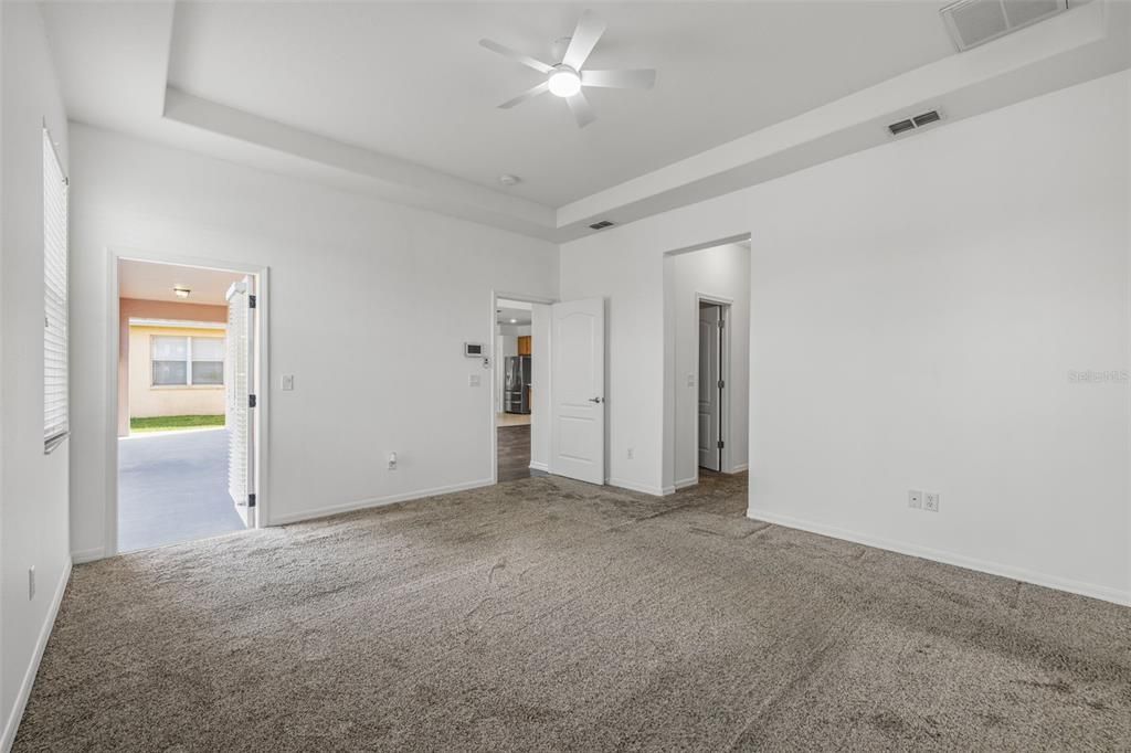 For Sale: $449,900 (5 beds, 3 baths, 2652 Square Feet)