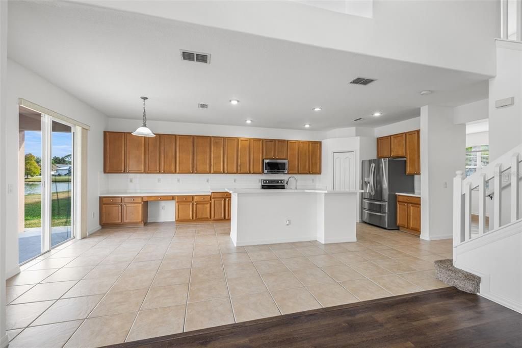 For Sale: $449,900 (5 beds, 3 baths, 2652 Square Feet)