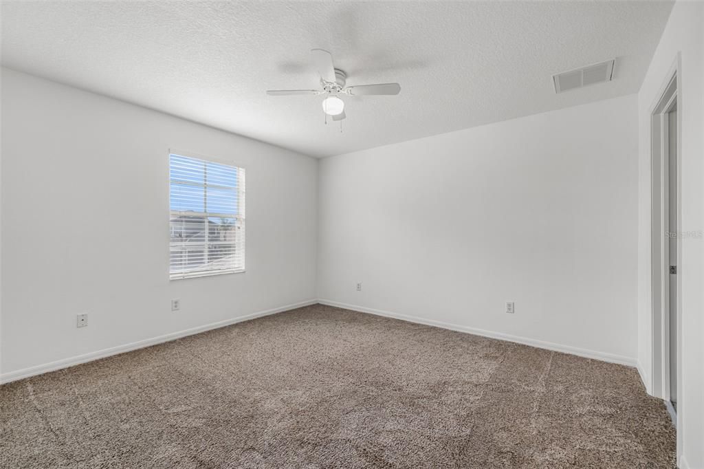 For Sale: $449,900 (5 beds, 3 baths, 2652 Square Feet)